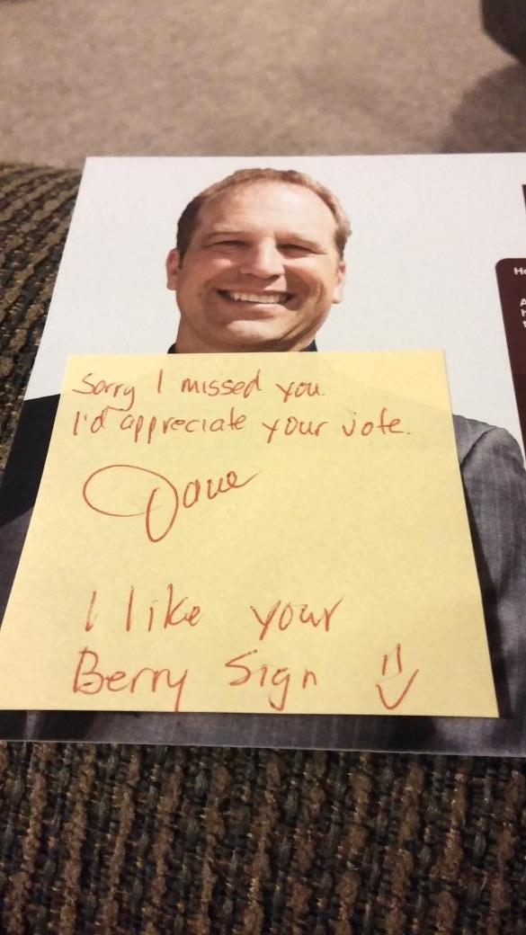 michy_53's tweet photo. Look at the personal note that @DaveSchniderKW left in our mailbox @berryonline....#KitchenerElection http://t.co/U6F11BrMfX