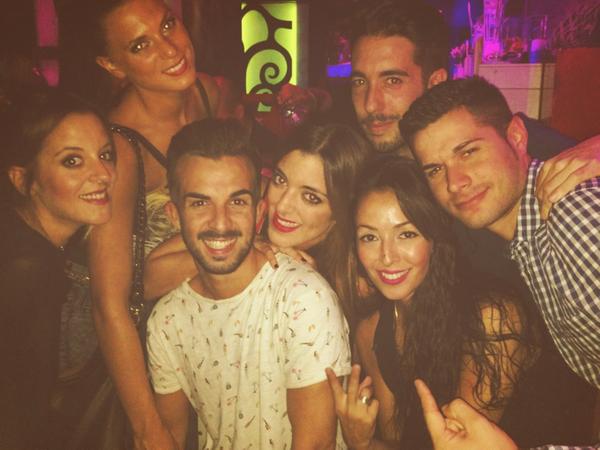 monica_floress's tweet photo. Mis niñ@s!! ❤️k bien ha sentao el mcdonal! a dormir!! @andreitafedez @Juan_fralm @josesf89 @Djuanjodiaz @bonillaire 😘 http://t.co/9tIaDTfKg5