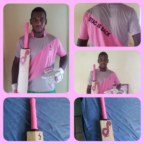 valstange14's tweet photo. Newest addition to the Amory. I'll be blazing runs again. ☺🙏#StacCricket #Pink #LE @StacCricket http://t.co/wSW07CKdHn