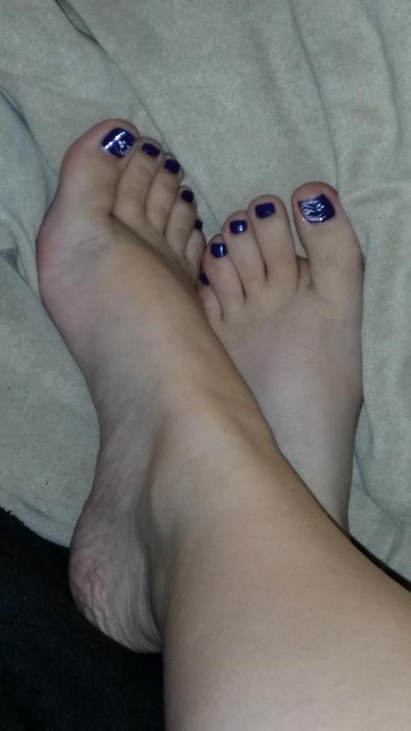 DomMaggiePotter's tweet photo. #happyfeet #salon #paintedpretty #footworship #feet #toes #paypig #cashslave #humanatm #itsonlymoney http://t.co/7nzuYiSAW5