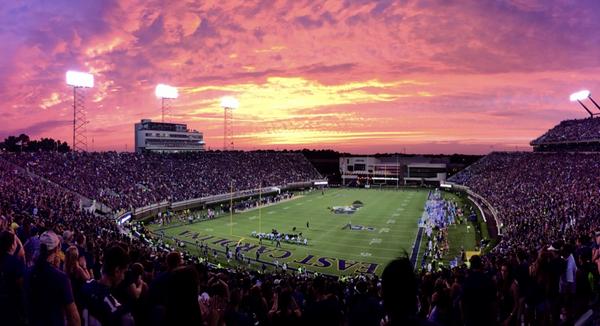 lianalamicella's tweet photo. “@ECUdrone: Great Day to be part of the Pirate Nation!!! #ECUvsUNC http://t.co/75t8EkLfCo”