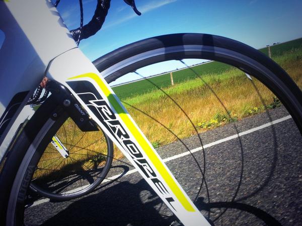 Propelling across the wimmera on <a href="/giantbikesaus/">Дима Санин</a> #awesomeday #sunshine #cyclingisawesome #lovesit <a href="/SCcycling/">Service Course LLC</a>