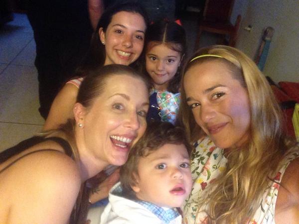 liliantintori's tweet photo. No descansaré hasta ver cada familia que ha sido dividida este de regreso a La Paz y Unida! @bonysimonovis http://t.co/GNIGK9MdXY