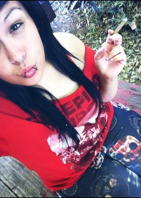 DearMerria24's tweet image. Always stay blunted!