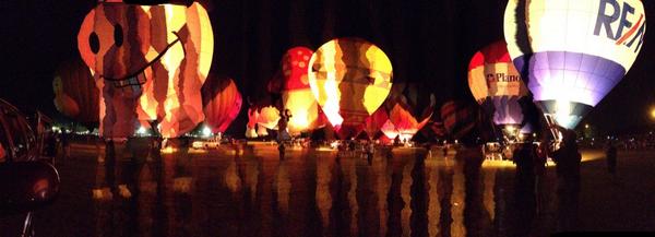 Highly_Cool's tweet photo. Twinkle burn does funny things to a pano. #Planoballoonfestival http://t.co/IXJcmEkv3R
