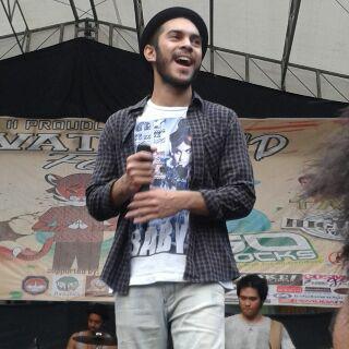 TaTahir's tweet photo. Hello ;) RT @Elevator2nd: Foto: @TaTahir #ElevatorFestival http://t.co/zHciWruoPf