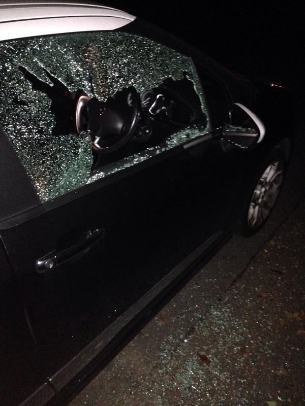 AlexSadler94's tweet photo. I love people trying to steal my car at 4am. #NightTopper #Scum http://t.co/VADyuzscyG
