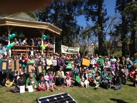 Great crowd! RT <a href="/jenniferalden/">Jennifer Alden</a>: Bendigo turns out in support of action on climate change #peoplesclimate
