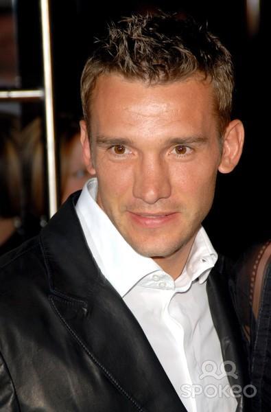               Andriy Shevchenkos birthday,too!
Happy birthday! Sheva!
