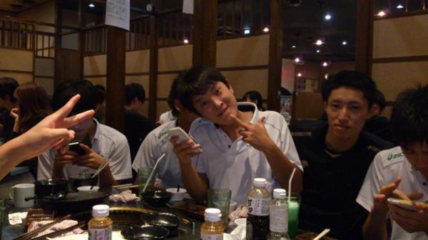 mendeleviums's tweet photo. 焼き肉なうー http://t.co/UzjhgMYrMy
