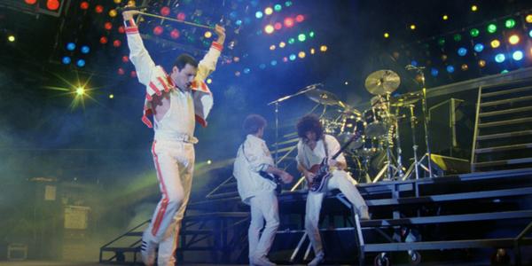 aqueenofmagic's tweet photo. Happy #QueenSunday! http://t.co/gvSEKGS0D6