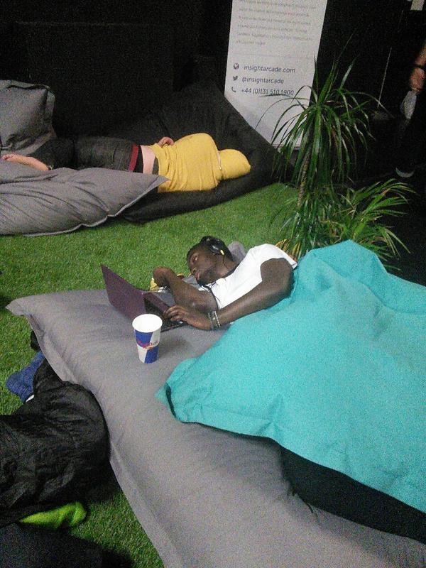 BinBinApp's tweet photo. @productforge this is serious multitasking http://t.co/qvkzjVK8Pb