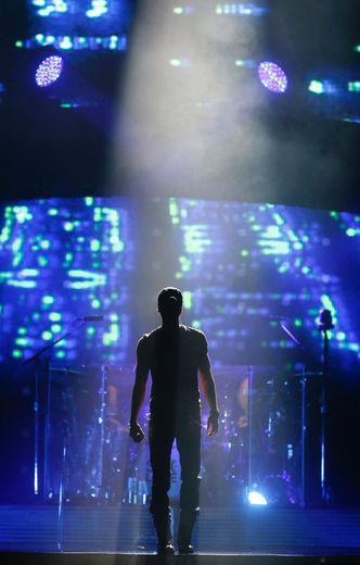 Stunning photo! <a href="/enrique305/">Enrique305</a> performing  on Saturday September 20, 2014.