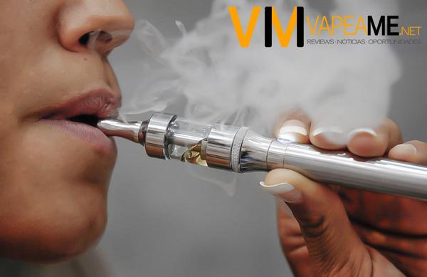 Afirman que los cigarrillos electrónicos son menos dañinos que el cigarrilo convencional buff.ly/1uRU5fa