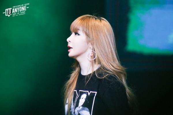 ToAnyoneFanclub's tweet photo. 140920 #AON IN GUANGZHOU
LUVVVV U❤️❤️❤️
#BOM #박봄  @haroobomkum 
[PLZ DO NOT edit and remove logo] http://t.co/K2ZfmpmaKp