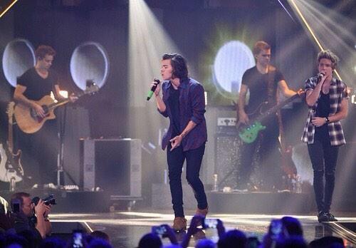 1DDailyReport's tweet image. Les boys au IHeartRadio Music Festival cette nuit #33 -L