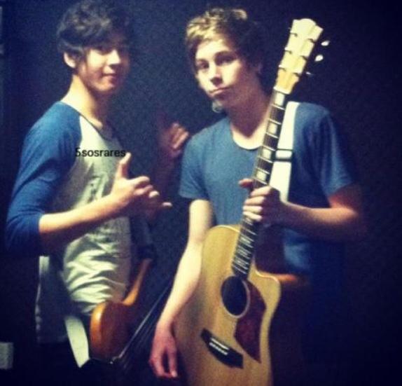 overdose5sos's tweet photo. http://t.co/b73aeOselr