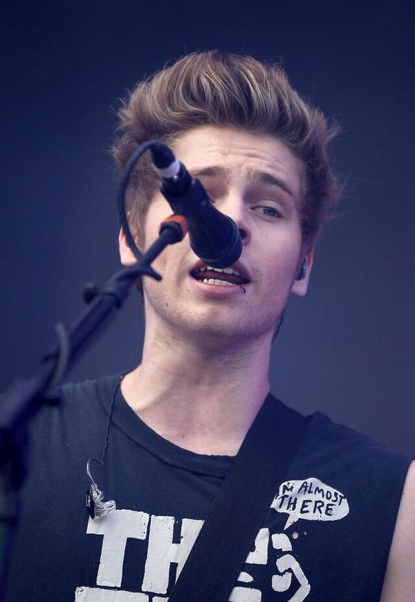 overdose5sos's tweet photo. http://t.co/VtZL3TYaod
