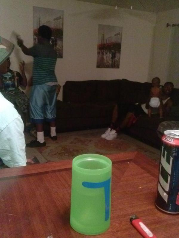 ellevyn762's tweet photo. Bruhh stayed hittin them folks hittin jd ass #RIPTYRELLE http://t.co/osnBPrdAE4