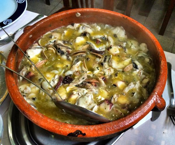 Nellyg07's tweet photo. Se me hace agüita la #boca yammy!"@manu_utorres: Pulpo con kokotxas #estosiescocina @KoldoRoyo @albertochicote #boeu http://t.co/Oj1vSNf8mQ"