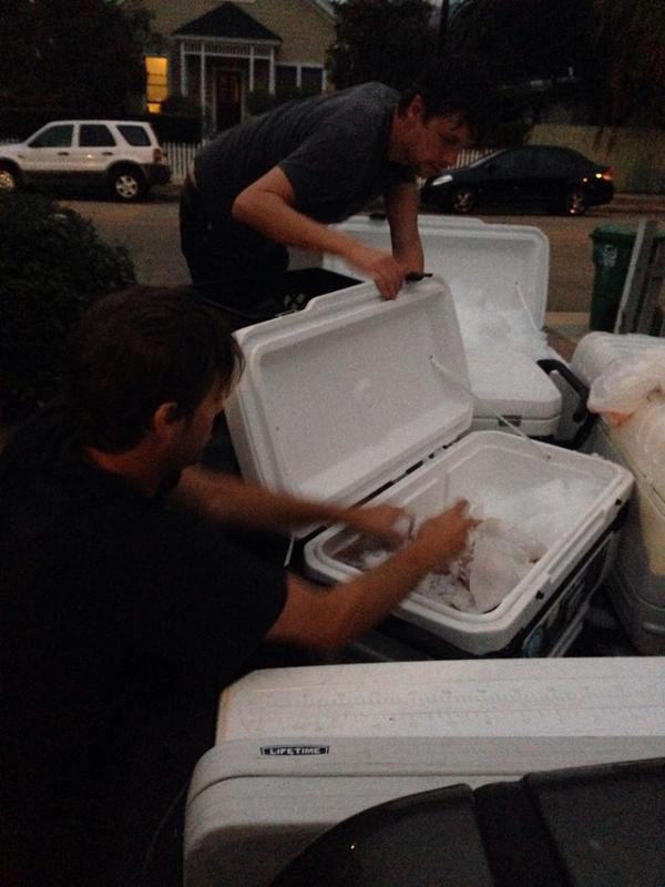 Neighbor Mike and Captain Ben loading up the Opah for today! See you guys at the Mar Vista Farmers' Market, 9am-2pm!