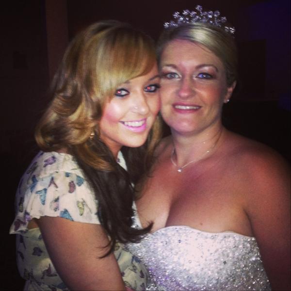 MissNatalie85's tweet photo. #wedding #family http://t.co/UphEq4o5db