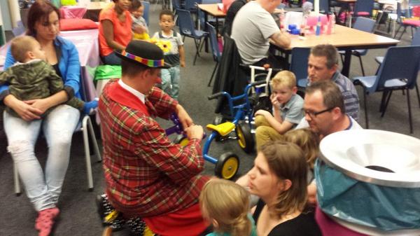 vandaag was clown japie van fm catering bij ballorig hoogezand een geslaagde middag