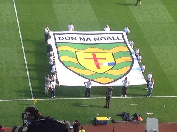 officialdonegal's tweet photo. Donegal flag on the pitch http://t.co/HBFQxQhTPe