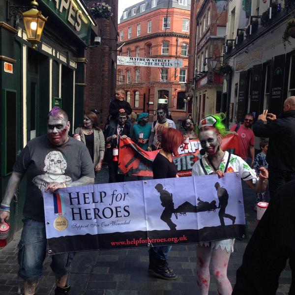 PeteCityPrice's tweet photo. Just coming into the grapes FANTASTIC PEOPLE GIVING UP THEIR TIME TO HELP OTHERS http://t.co/RMhwBivhir