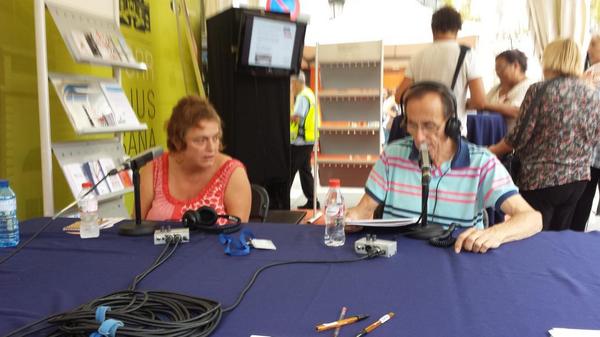 Dies de Ràdio Associativa a la Plaça Catalunya presentat la Federació Veus amb <a href="/ActivaMent/">ActivaMent</a> <a href="/RadioNikosia/">Radio Nikosia</a> @