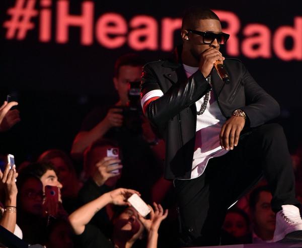 darrencrissnews's tweet photo. Usher performing at the iHeartRadio Festival (September 19). Can you spot Darren "fanboy" Criss in the crowd? ;) http://t.co/gYA5J83p2m