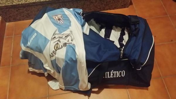 MotrilAtletico's tweet photo. Todo listo para el partido de las 18.00 en Alhendin http://t.co/uE8XGg9H6G