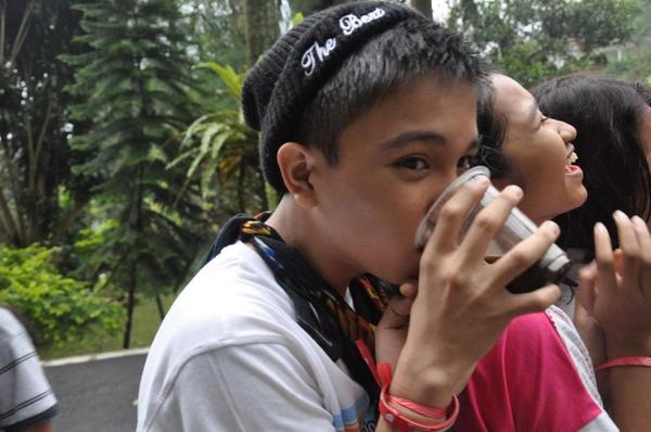 JeremyHendrik's tweet photo. Itu pahit banget ya wkwk "@rohkris48: ini baru ketua yang baik :p @JeremyHendrik http://t.co/eNLAbtyvgP"