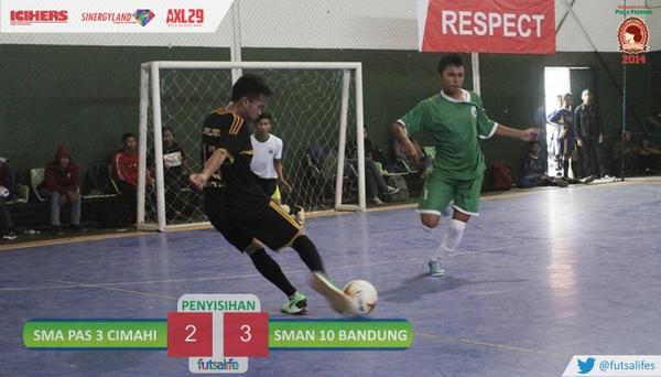 Futsalifes's tweet photo. Matchday Kedua #PialaPresiden2014 #Maicih: 
Grup E:  SMA Pasundan 3 Cimahi (2) vs (3)  SMAN 10 Bandung http://t.co/GZwnaMCg3f