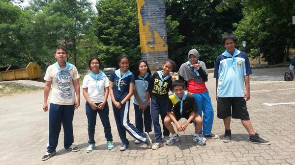 Plasma_4Depok's tweet photo. Semangat plasma"@Sarah_Aundrey: Latihan wall climbing &amp; rapling @Plasma_4Depok http://t.co/fDNkH7QCDs"