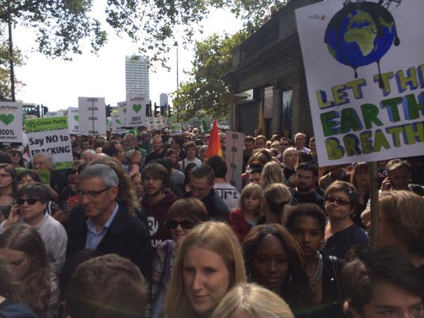 MylesDyer's tweet photo. Just arrived at Temple station and there are a few people here... #PeoplesMarch #ClimateChange #ClimateMarch2014 http://t.co/qWop4iVhhF