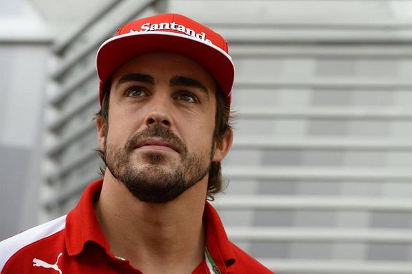 AyatoNakagawa's tweet photo. LIVE：F1  シンガポールGP 決勝
コンディション：晴れ
コース：ドライ／33℃
#F1 #F1JP #FIA #SINGAPOREGP #SINGP #FERRARISINGP http://t.co/ZsvZZkvBfw