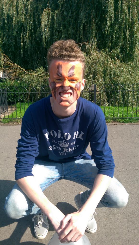 NCS_Edwards's tweet photo. First face painting complete even though it's creepy #AID http://t.co/jreUq2AQOS