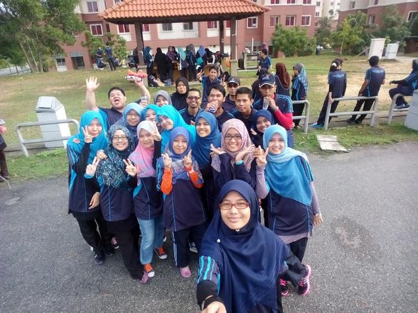 NurlinaYasmin_'s tweet image. : alhamdulillahh.. done orientation day ! #MSI #meltech
