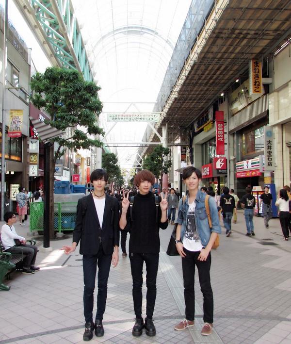 東北美学生地図 宮城 こちらは仙台市のぶらんどーむという商店街です 一枚目のモデルは宮城教育大学の方です 二枚目の写真は仙台で行われるファッションショー 仙コレのメンズメンバーです 9月23日に仙台がおしゃれに盛り上がります Http T Co 東北美学生地図 宮城 こちらは仙台市のぶらんどーむという商店街です 一枚目のモデルは宮城教育大学の方です 二枚目の写真は仙台で行われるファッションショー 仙コレのメンズメンバーです 9月23日に仙台がおしゃれに盛り上がります Http T Co