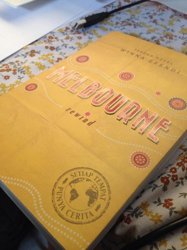 danieraerka's tweet photo. Yes saya berhasil terlena sama Melbourne. Makasih banget buat mas @sinarno <3 love this novel http://t.co/RanlU4sbyg
