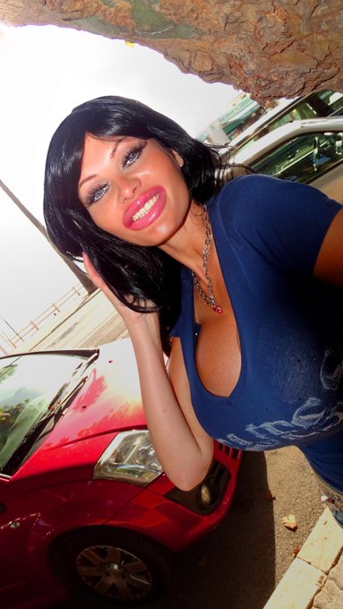 #Smile Happy Sunday! ☀️ 💋 http://t.co/48QqTESRlJ<a href="/tag/smile"class="tags">#Smile</a>