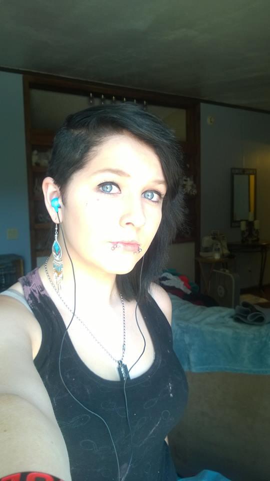 Ghostgirl156's tweet photo. #emogirls #scenehair #emohair #emopeople #emoguy #emokid #emo #emolovers #scenekid #emocouples  #emogirl #piercings http://t.co/0bXk6bBK6A