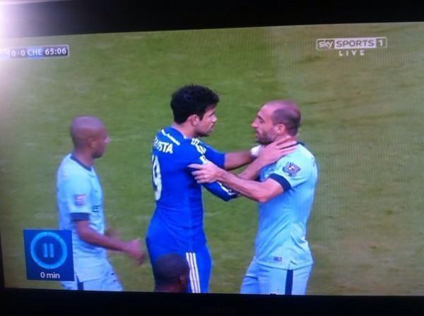 ByE5MgSCEAAMD_m.jpg:large