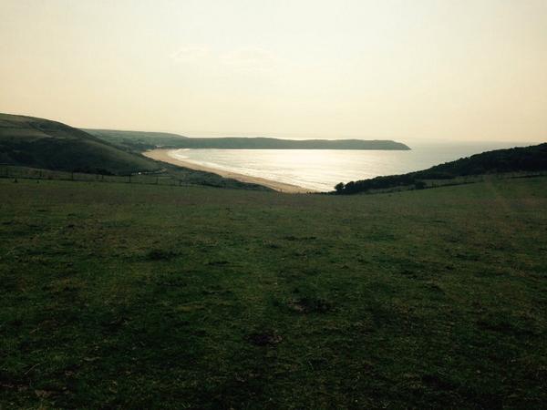 DevonTableware's tweet image. Good excuse to stop by one of our favourite pubs @thatchcroyde after collecting from Woolacombe.. gorgeous setting!