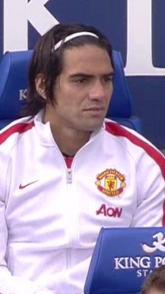 WittyGooner's tweet photo. The look of a broken man. http://t.co/F1CwucTo4P