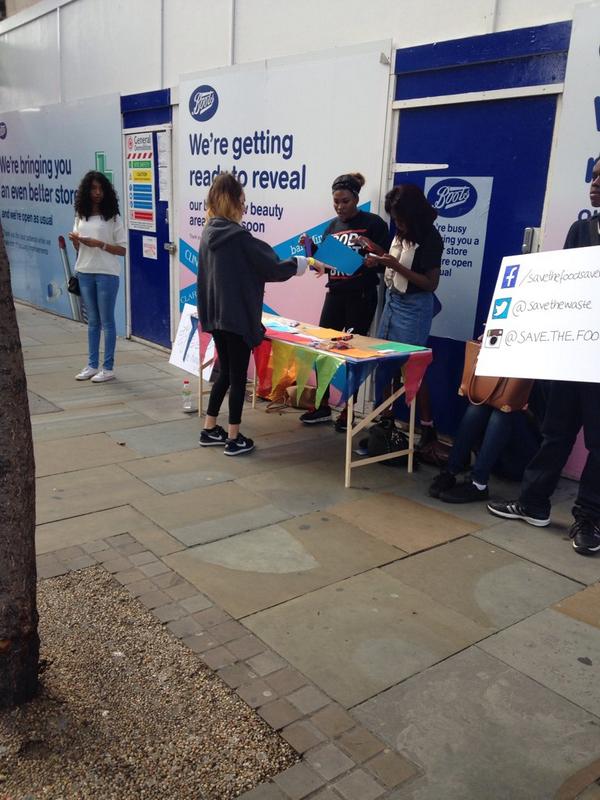 savethewaste's tweet photo. Our campaign was very successful, managed to give out all our business cards👏 http://t.co/t8YrZLqw7R