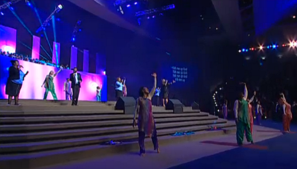 BishopJakes's tweet photo. Fill me up God, I need more of you...Love of God overflow, permeate oh my soul! Worship the Lord... #tphonline http://t.co/Xwn9ZWBZKf