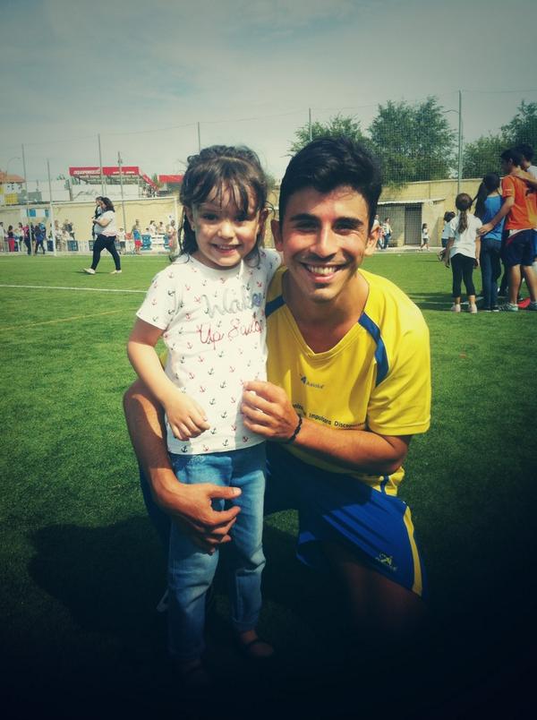 barcelovk's tweet photo. Un placer volver a verte!! @Sevillotti #TodosConFonsi http://t.co/AKsvBXubdJ