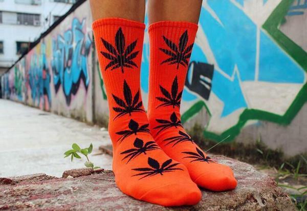 WeDailyThought's tweet image. RT to win a pair of HUF 🍁💨👌
1. Retweet to enter
2. Must be following for a DM